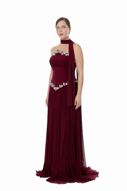 فستان سهرة بورغندي مطوي بدون حمالات بمقاسات كبيرة